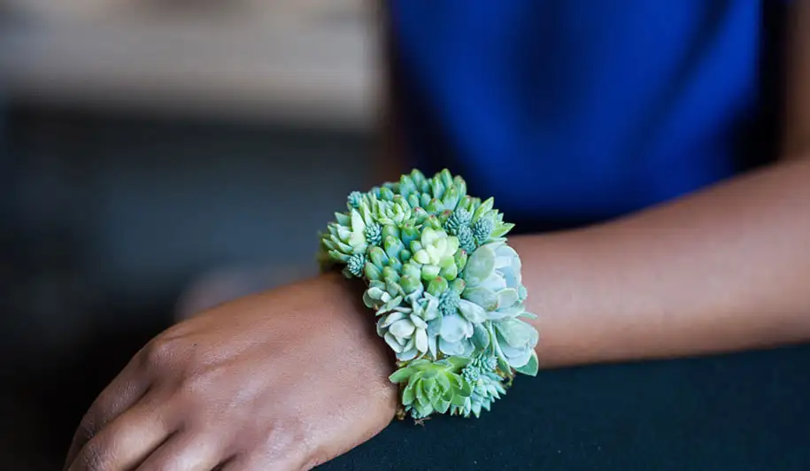 living-plant-succulent-jewelry-susan-mcleary-passionflower-2.webp