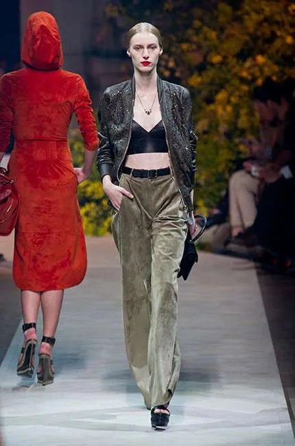 loewe_ilkbahar_yaz_2013_defile_moda_elbise (15)