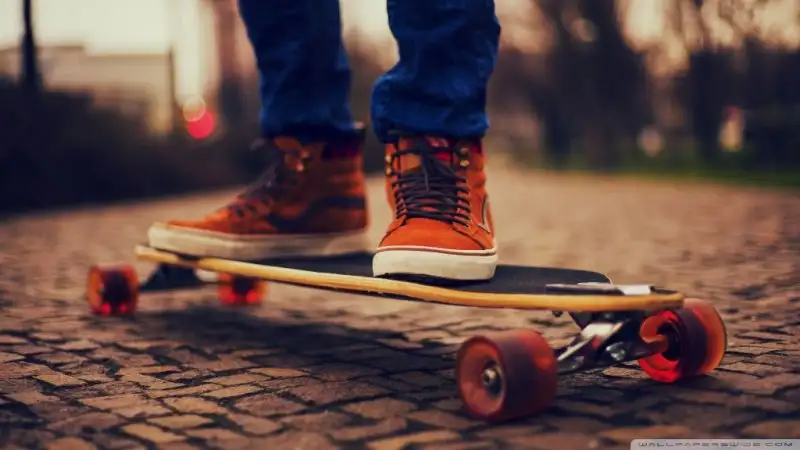 longboard_2-wallpaper-1024x576.webp