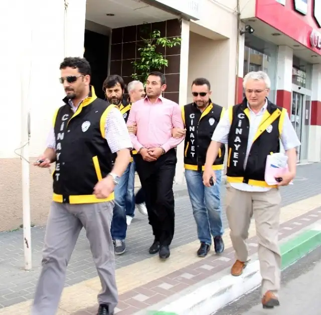 makaminda-silahli-saldiriya-ugrayan-ak-partili-7348404_5664_m.webp