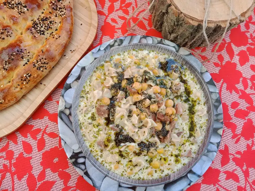 mantı  çorbası nasıl yapılır.jpg
