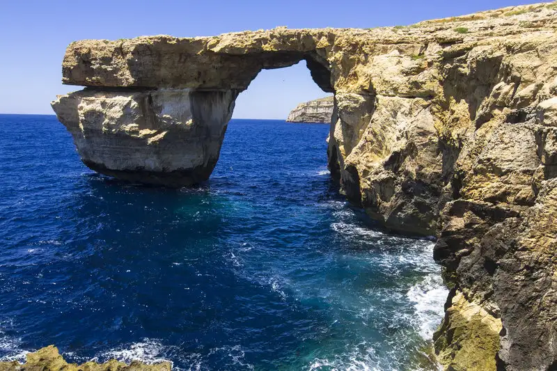 mavi-pencere-malta.webp