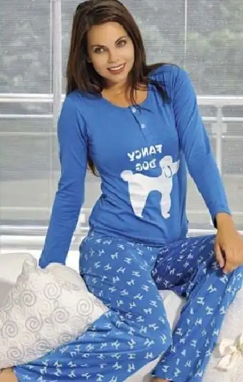 mavi renkli kislik bayan pijama modeli.webp