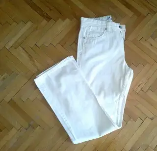 mavijean29.webp