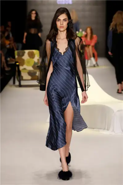 mbfwi-mehtap-elaidi-2018-sonbahar-kis-43096-29032018135758.webp