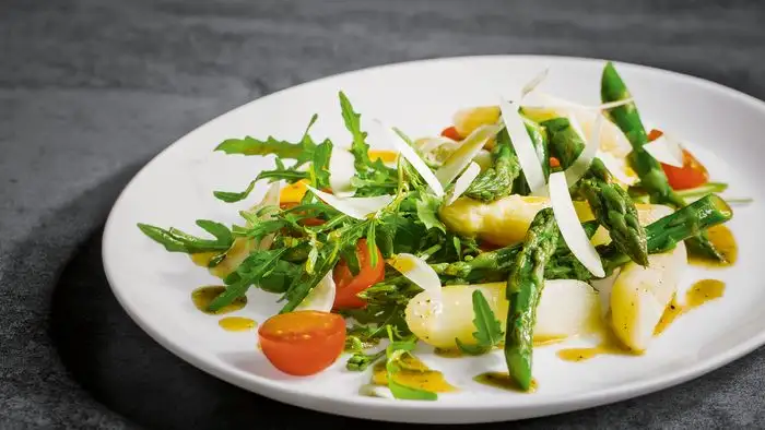 MCMI02430863_MCRC00918126_SE_Spargelsalat-014_CTM.webp