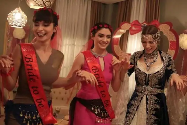 Medcezir-75.-bölüm-kına-kıyafetleri-Miranın-kınası.webp