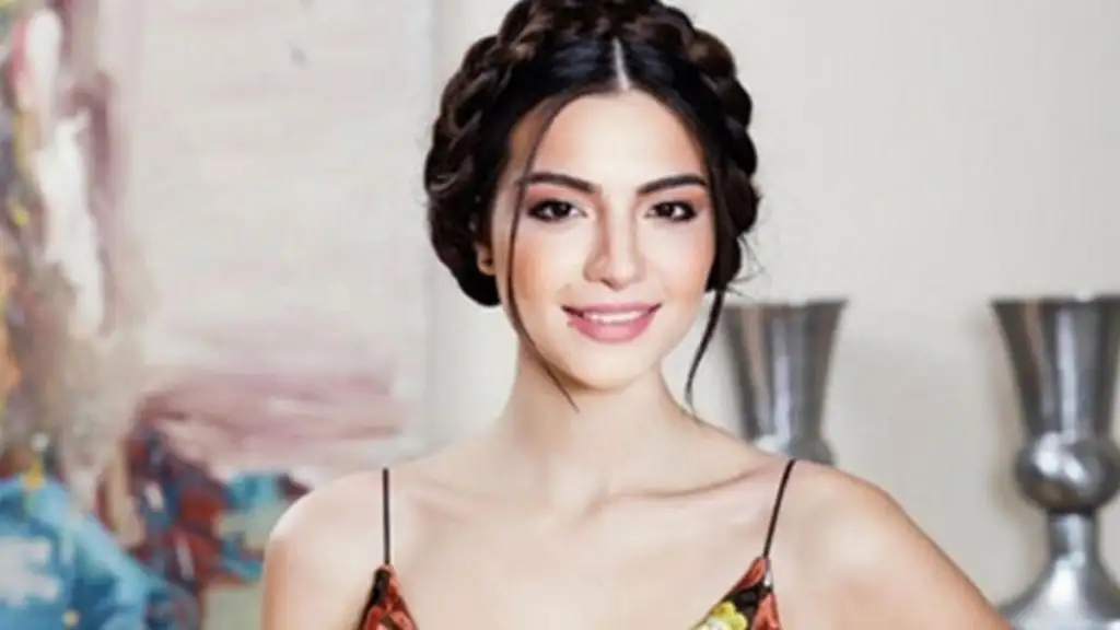 melisaaslıpamuk.webp