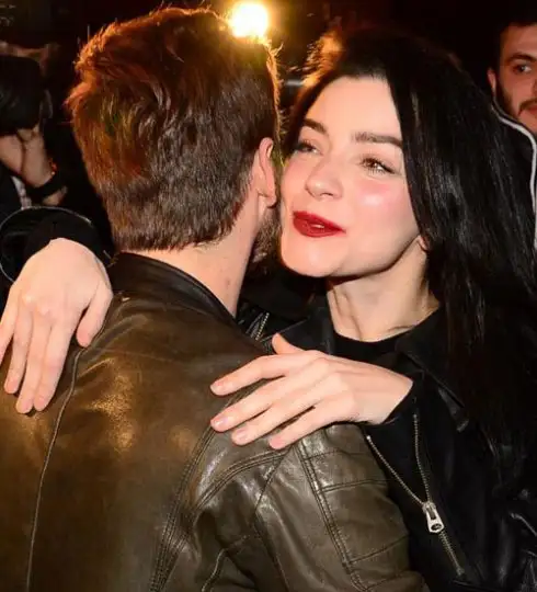 merve-bolugur-ve-murat-dalkilic-baristi_10032014093759.webp