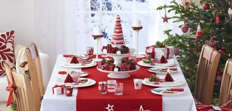 mesa-de-navidad-tradicional-2.webp