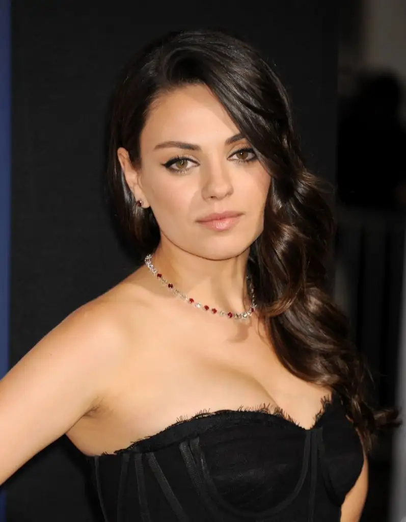 mila-kunis-attend-the-jupiter-ascending-premiere-in-los-angeles_1.webp