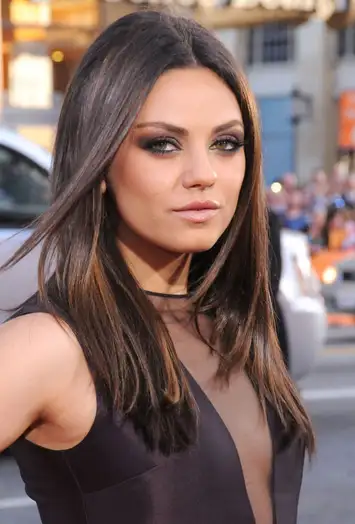 Mila Kunis Makyaji Nasil Yapilir.webp