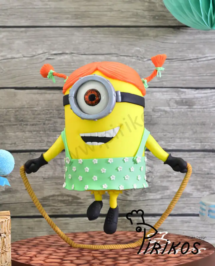 Minion-Cakes-13.webp