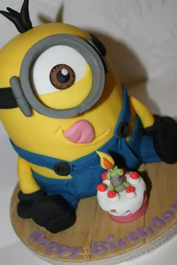 Minion-Cakes-4.webp