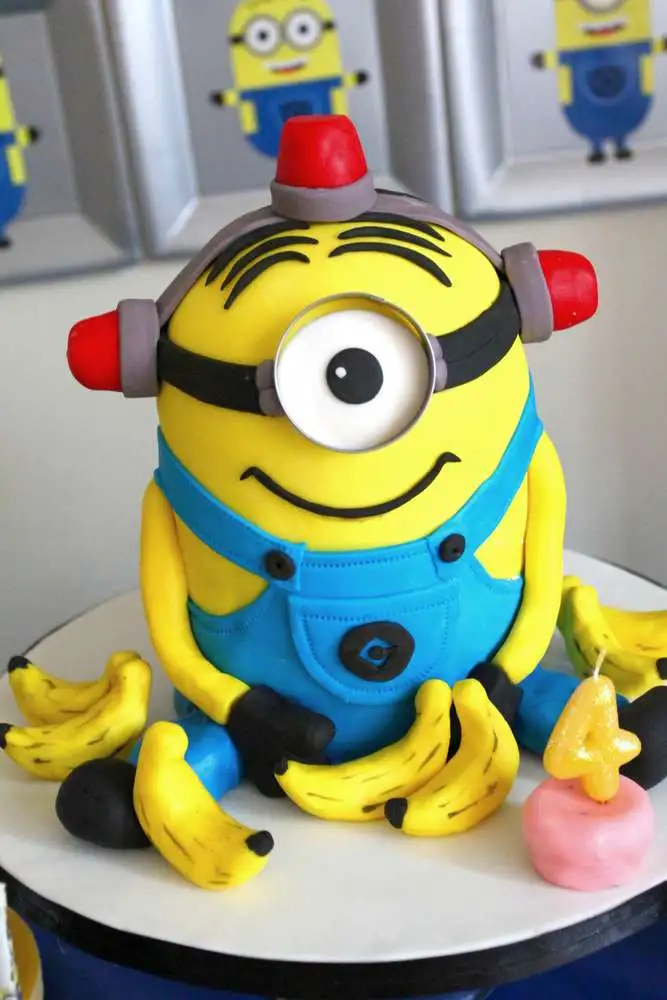 Minion-Cakes-5.webp