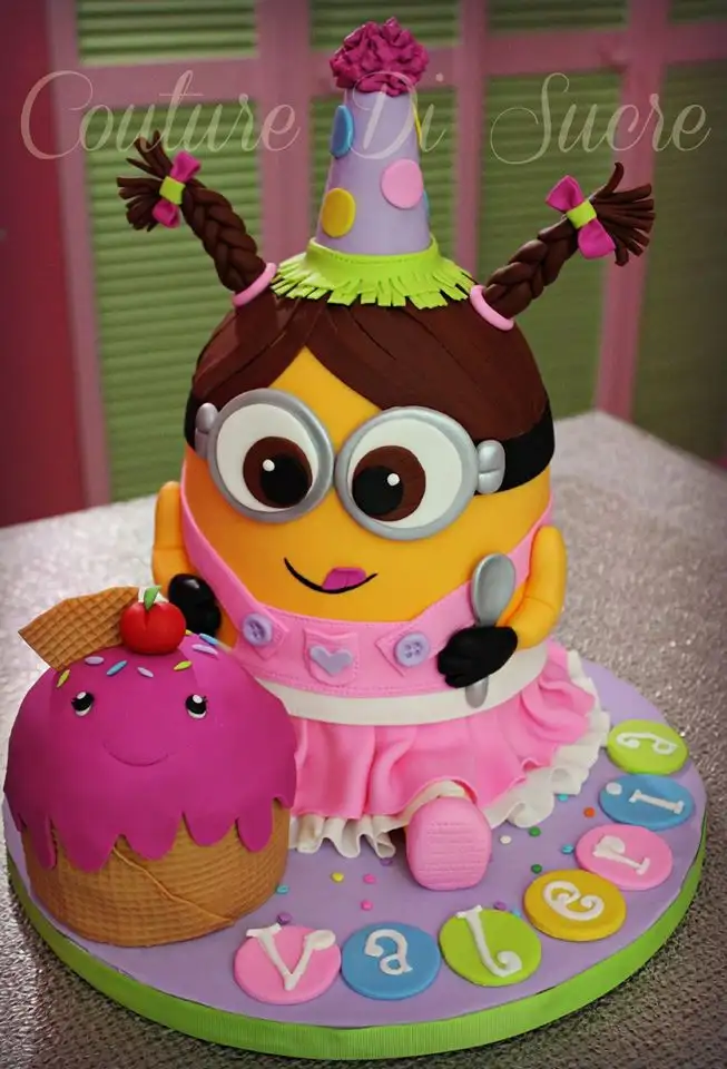 Minion-Cakes-6.webp