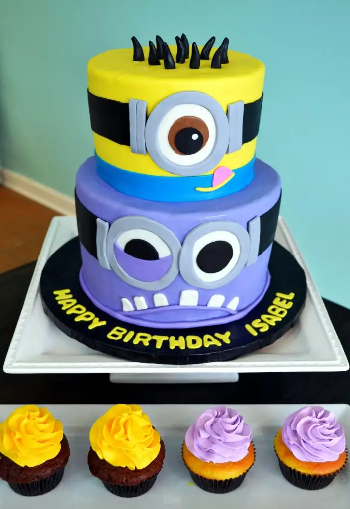 Minion-Cakes-7.webp