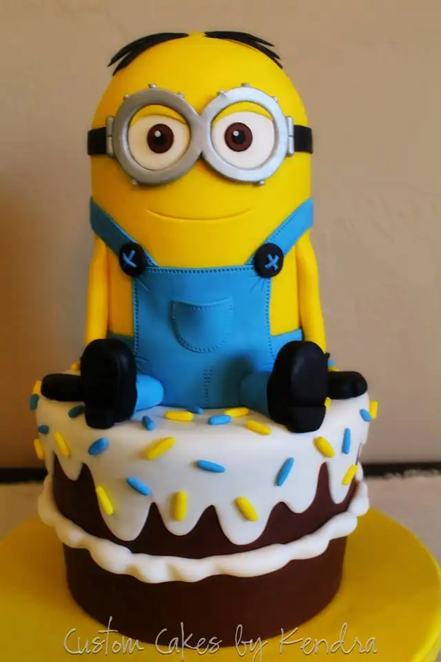 Minion-Cakes-8.webp