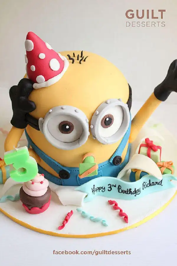 Minion-Cakes-9.webp