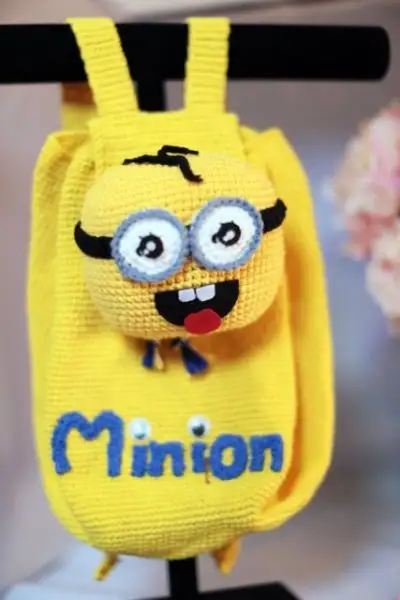 minion-minyonlar-orgu-canta-modelleri-1.webp