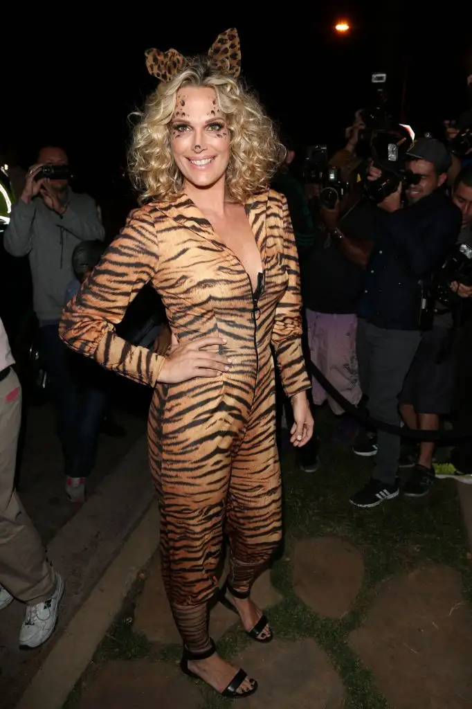 molly-sims-casa-tequila-halloween-party-in-beverly-hills-october-2015_1.webp