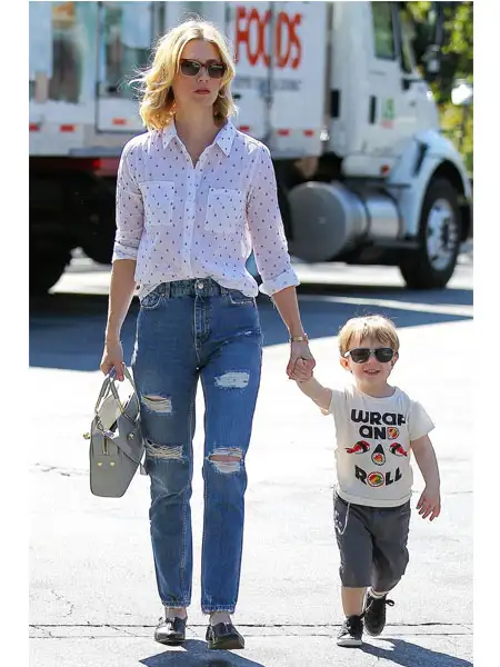 mom-jean-nasıl-giyilir2.webp