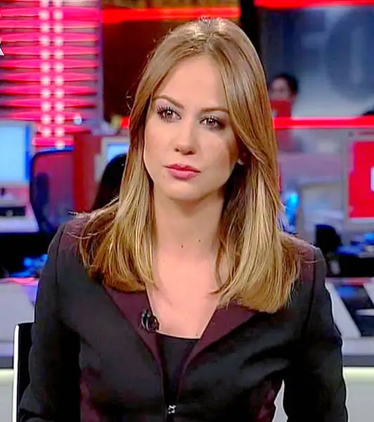 nazli-tolga-ekrana-veda-ediyor-nazli-tolga-fox-tv-spiker-1368650.webp
