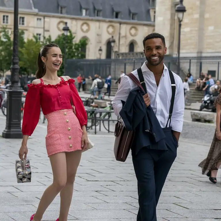 netflix_emily_paris_kiyafetleri.webp