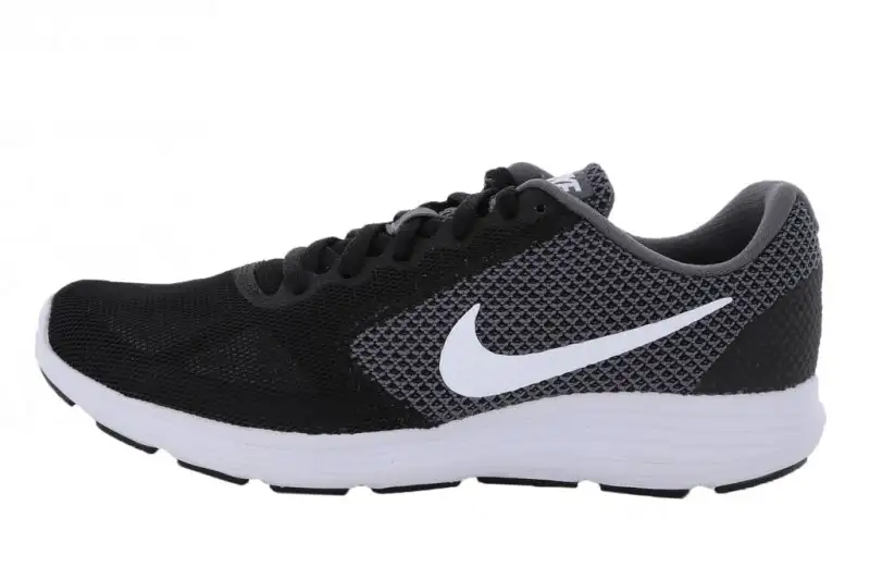 nike-revolution-16-1.webp