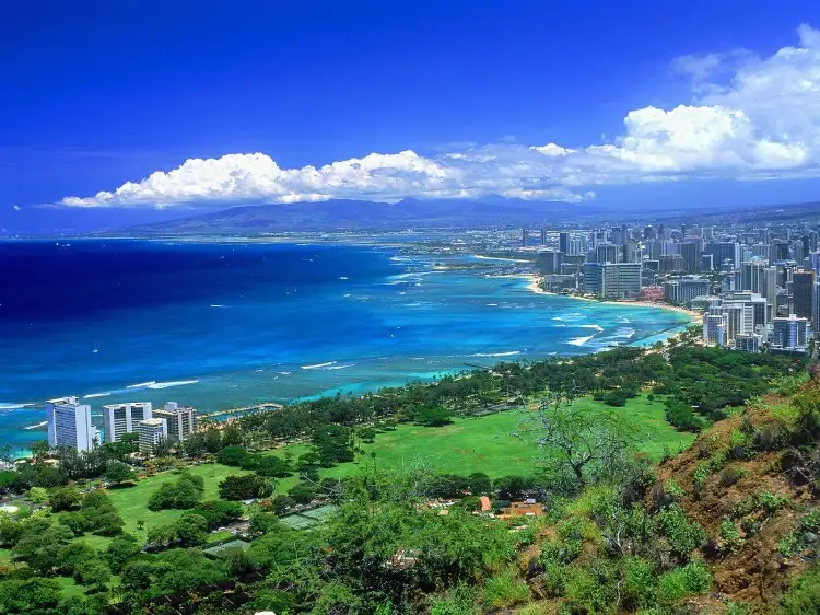 Oahu-Hawaii-750x562.webp