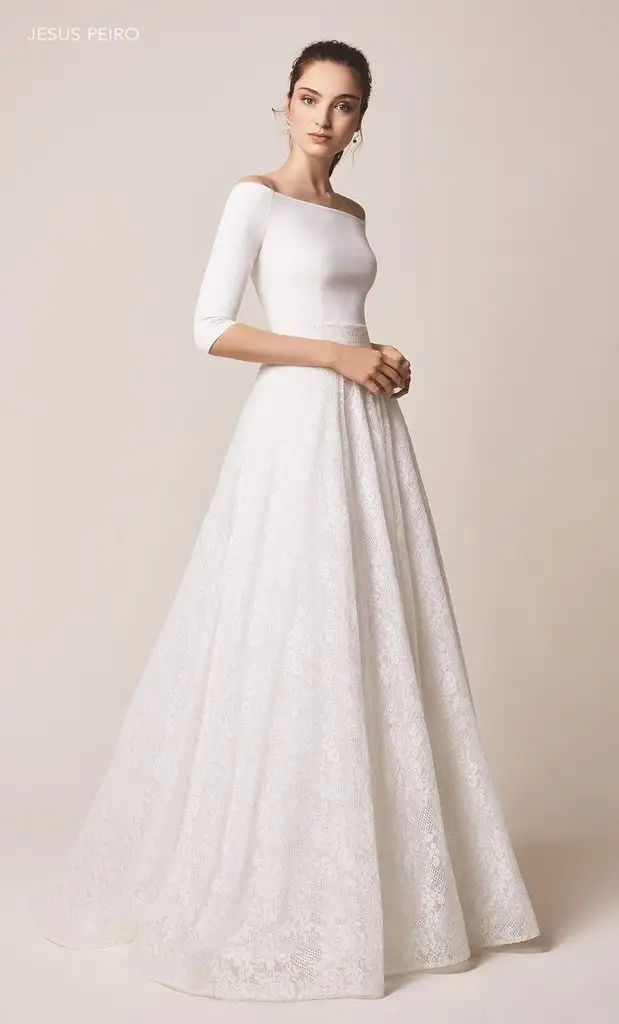 off-the-shoulder-wedding-dress-jesus-piero.webp