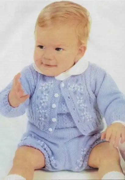 orgu-erkek-bebek-giysisi.webp