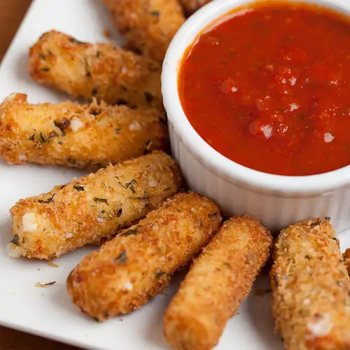 panko-mozzarella-sticks-3.webp
