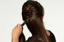 pantene_howto_00-braidedbunupdo_step4.webp