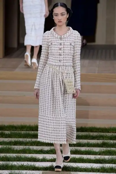 paris-moda-haftasi-ilkbahar-yaz-2016-chanel-6550836.webp