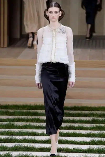 paris-moda-haftasi-ilkbahar-yaz-2016-chanel-6550844.webp