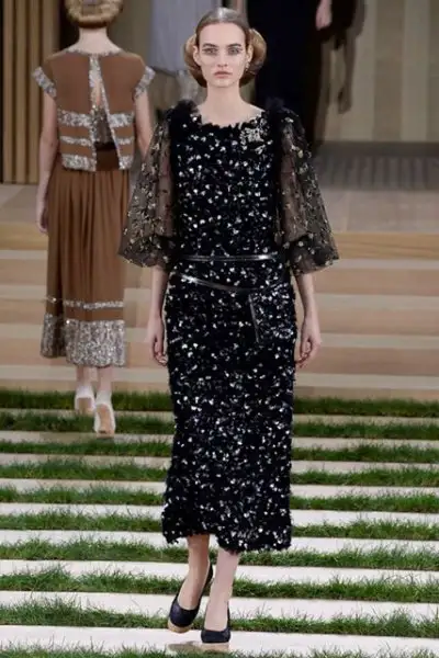 paris-moda-haftasi-ilkbahar-yaz-2016-chanel-6550855.webp