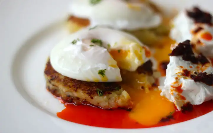 patates-kofteli-cilbir-tarifi-720x450.webp