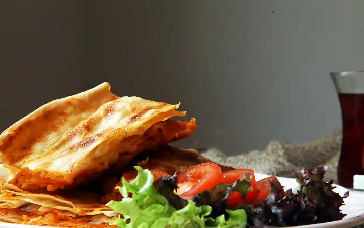 patatesli-borek-tarifi.webp