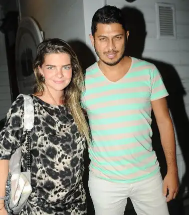 pelin-karahan-hamile5.webp