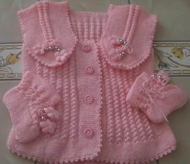 pembe-bebk-yelek-modelleri.webp