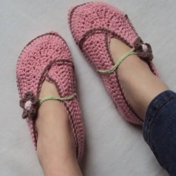 pembe-çapraz-patik-modeli.webp