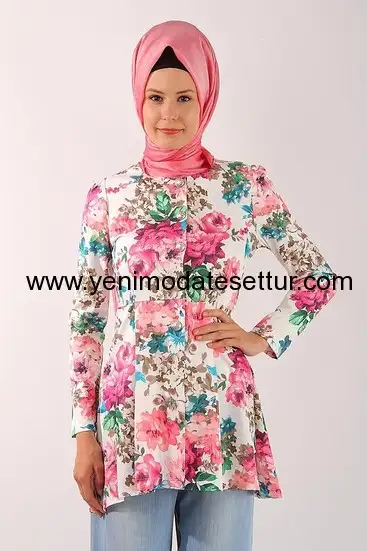 pembe-çiçekli-tunik.webp
