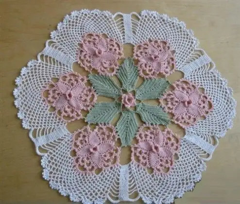 pembe-yıldız-motifli-çeyizlik-dantel-örneği.webp