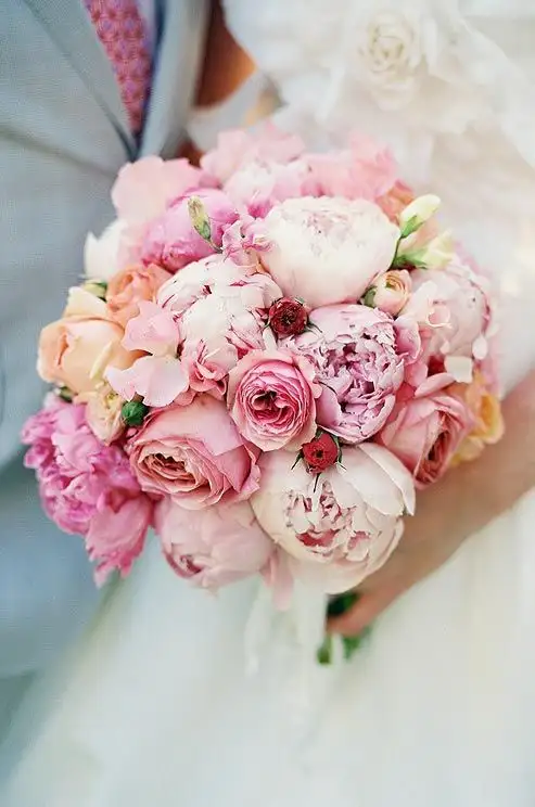 pembe-zarif-gelin-buketi.webp