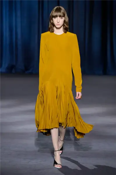 pfw-givenchy---2018-19-sonbahar-kis-50736-7032018152857.webp