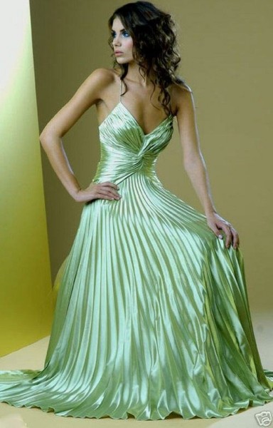 pileli-su-yeşili-askılı-gece-elbisesi.jpg