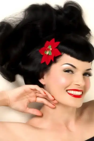 Pin-up-Makeup-1-.webp
