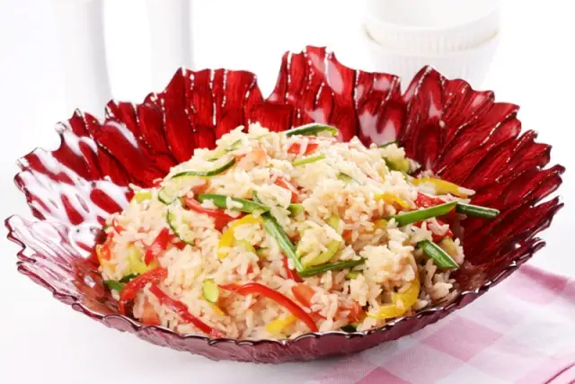 Pirincli yaz salatası.webp