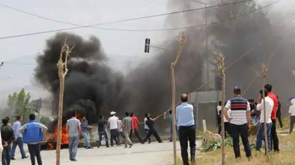 pkk-yandaslari-varto-bulanik-karayolunu-kapatti-5664379.webp